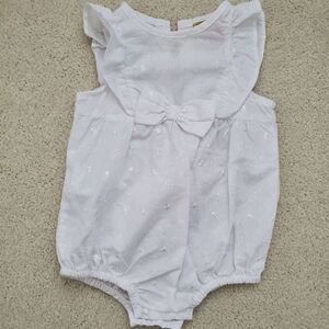 Penelope Mack Ltd Baby Girls White Flutter Sleeve Bow Romper sz6/9m